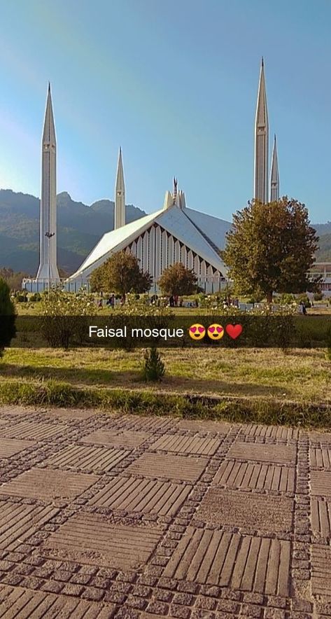 Islamabad Snaps, Faisal Mosque, Dj Music Video, Bus Skin, Bus Skin Design, Fake Photo Short Hair, Pakistan Travel, Pakistan Zindabad, Travel Picture Ideas