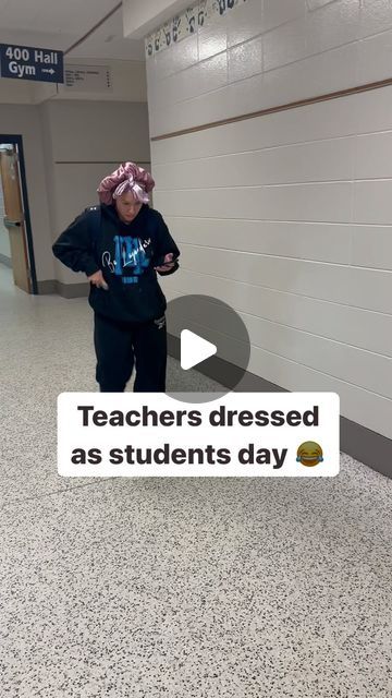 Best Pranks Ever Hilarious, Best Pranks Ever, Teacher Gif, Teacher Problems, Funny Riddles, Good Pranks, Teacher Memes, Funny Prank Videos, Prank Videos