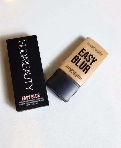 Huda Beauty Easy Blur Foundation Review Huda Beauty Blur Foundation, Huda Beauty Easy Blur Foundation, Huda Beauty Easy Blur, Easy Blur Huda Beauty, Huda Foundation, Huda Beauty Foundation, Huda Kattan, Bday Wishlist, Airbrush Foundation