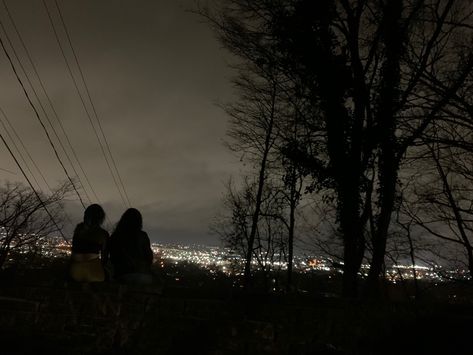 Two best friends sitting in front of coty lights Best Friends Cuddling, My Platonic Soulmate, Platonic Soulmate, Im So Lucky, Two Best Friends, Know Who You Are, Childhood Friends, Kiss You, Good Company