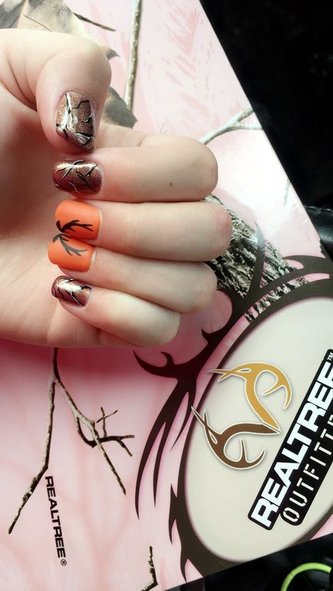 Hunting Acrylic Nails, Bottom Land Camo Nails, Hunting Nails Deer, Deer Hunting Nails, Hunting Season Nails, Hunting Nail Ideas, Hunting Nails Designs, Camouflage Nails Designs, Fall Country Nails