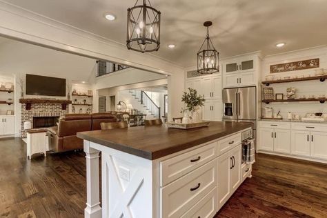 Open Floor Plan Living Room And Kitchen Modern Farmhouse, Kitchen Remodel Styles, House Remodeling Ideas Kitchen, Kraft Maid Kitchen Cabinets, Farmhouse House Interior, White And Tan Kitchen, Kitchen Interior Farmhouse, Farm Home Kitchen, Dream Kitchen Farmhouse