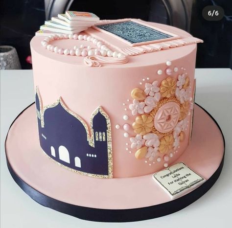 Ameen Cake Ideas, Hijab Cake Ideas, Islamic Cake Design, Islamic Cake Ideas, Ramadan Cake Design, Takleef Party, Quran Cake, Paris Birthday Cakes, Chocolate Cake Toppers