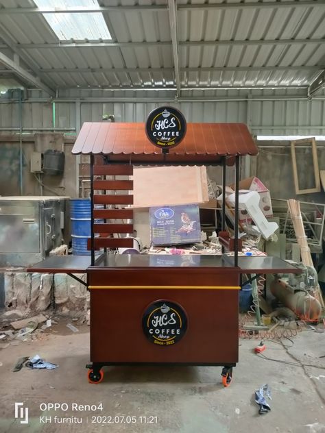 Indian Street Food Stall Design, Small Stall Design, Gerobak Design Food Carts, Coffee Stall, Food Stand Design, Coffee Machine Design, Food Stall Design, Gerobak Dorong, Bake Sale Packaging