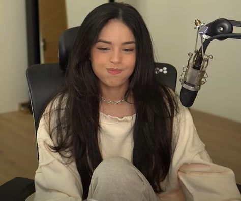 Offline Tv, Cute Haircuts, Girls Rules, Hair Dye Colors, Beautiful Long Hair, Women Humor, Curly Girl, Colby, Hairstyles Haircuts