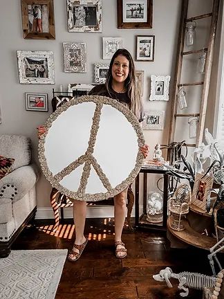 DIY Peace Sign Mirror Diy Peace Sign, Peace Wreath, Wooden Wreath, Upcycled Projects, Circle Mirror, Wooden Wreaths, Georgia Homes, Gold Spray Paint, Gold Spray