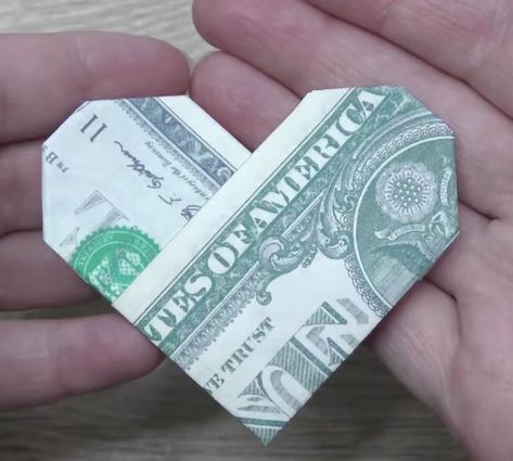 How To Make DIY Money Heart Origami Money Origami Heart, Money Heart, Money Origami Tutorial, 5 Dollar Bill, Folding Money, Dollar Origami, Dollar Bill Origami, Origami Heart, Money Origami