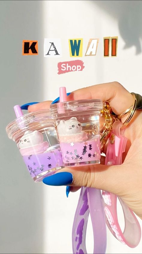 shopbybubblez on Instagram: Shop link in bio✨ Keychains in sale ☺️ #bobalife #bobatea #kawallaesthetic #kawaigirl #kawallart #kawaligirl #kawalistyle #kawalistuff… Bubble Tea Keychain, Boba Tea Keychain, Tea Couple, Kawaii Boba Tea, Liquid Keychain, Cute Boba Tea, Couple Keychains, Kawaii Boba, Cute Boba