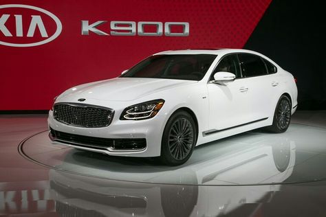 2019 Kia K900 full-size sedan Full Size Sedan, Car Organization Diy, Car Tags, Honda Jazz, Luxury Sedan, Chevrolet Cruze, Jeep Wrangler Unlimited, Stinger, Cars Organization