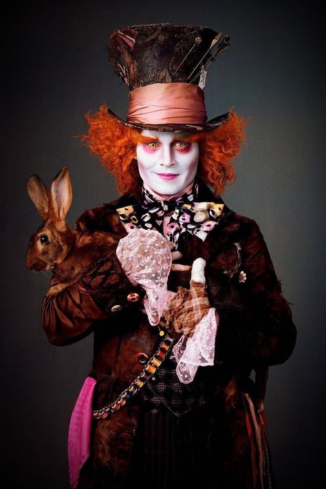 Tarrant Hightopp, Johnny Depp Characters, Alice In Wonderland Disney, The Mad Hatter, Going To, Arte Van Gogh, Movie Shots, Hot Mess, Mad Hatter