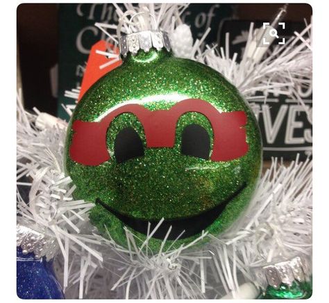 Ninja Turtle Raphael, Cricut Ornament, Ninja Turtle Ornaments, Vinyl Christmas Ornaments, Christmas Orniments, Turtle Crafts, Cricut Christmas Ideas, Silver Christmas Decorations, Grinch Christmas Decorations