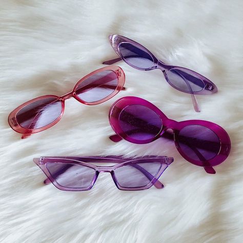 #HunzaSheikh Year 3000, Chanel 2014, Festival Sunglasses, Funky Glasses, Unique Glasses, Daphne Blake, Trendy Glasses, Cute Sunglasses, Purple Tones