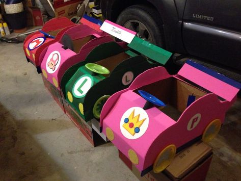 Mario Cart Out Of Cardboard, Mario Cart Box Car, Princess Peach Box Car, Cardboard Box Mario Kart, Mario Kart Box Car, Mario Kart Box Car Diy, Princess Peach Kart, Mario Box Car, Princess Peach Cardboard Car