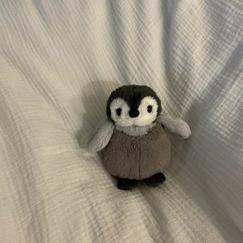 Cute Penguin Aesthetic, Penguin Aesthetic, Cute Penguin, Bed