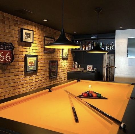 Snooker Club Interior Design, Home Billiard Room Ideas, Garage Pool Table, Billard Club Design, Billard Rooms, Billiard Room Ideas, Billiard Room Ideas Interior Design, Ideas For Basement, Classy Man Cave