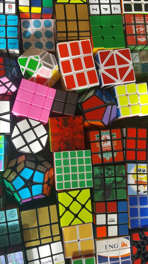 Rubix Cube Aesthetic, Rubicks Cubes, Speed Cubing, Rubicks Cube, Rubiks Cube Solution, Rubics Cubes, Cube World, Rubix Cube, Fun Math Games