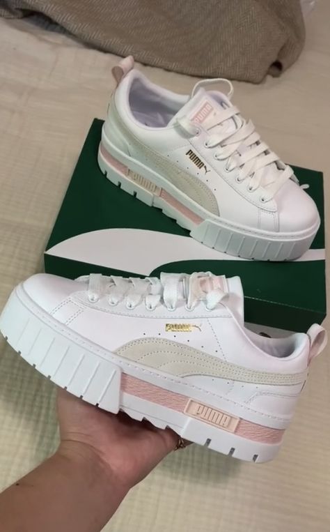 Puma
Sneaker
Comfortable
Goes with any outfit
Mayze leather
Platform Sneaker Puma Platform Sneakers Outfit, Puma Sneakers Womens, Puma Shoes Women, Trendy Shoes Sneakers, Pretty Shoes Sneakers, Fashion Shoes Sandals, Shoes Outfit Fashion, Diy Vetement, Cute Nike Shoes