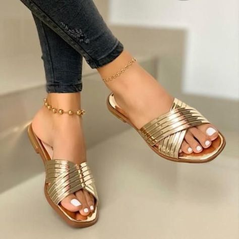 7c4ede33a62160a19586f6e26eaefacfdesc45384898ri Holiday Sandals, Ladies Slippers, Gladiator Shoes, Moon Images, Womens Gladiator Sandals, Fashion Shoes Flats, Trendy Sandals, Bling Shoes, Fashion Slippers