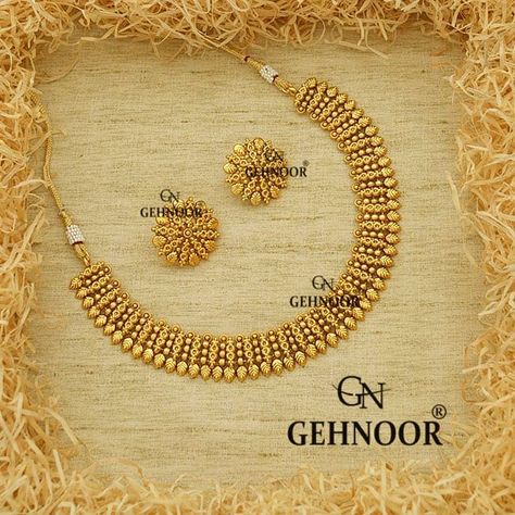 Golden Necklace Design, Indian Gold Necklace Designs, Indian Wedding Jewelry Sets, Gold Jewels Design, Rani Haar, Indian Bangles, Gold Bangles For Women, Gold Necklace Indian, Bridal Accessories Jewelry