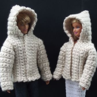 Free crochet pattern for a hooded jacket for Ken and Barbie dolls. The pattern is easy enough for an advanced beginner to master and can be crocheted up in a few hours. Dnd Crochet, Lingerie Crochet, Barbie Hacks, Ken And Barbie, Crochet Barbie Patterns, Crochet Doll Clothes Free Pattern, Free Barbie, Toys Barbie, Crochet Barbie