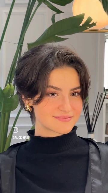 Pixie Hair on Instagram: "@faick_hair ❤️" Style Grown Out Pixie, Pixie Haircut Thick Wavy Hair, Haircut Thick Wavy Hair, Growing Out Pixie Cut, Grown Out Pixie, Thick Wavy Hair, Pixie Hair, Haircuts For Wavy Hair, Grow Out