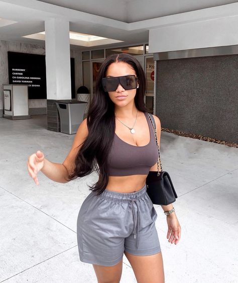 Chic Work Outfit, Streetwear Ideas, Outfit Streetwear, Jupe Short, In My Bag, Causal Outfits, Summer Work Outfits, Fashion Nova Dress, My Bag