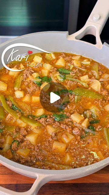 Karina Valladares on Instagram: "Vamos a preparar Picadillo de Carne Molida con Papas y Chile Verde. ¡Aprende a hacer el mejor platillo reconfortante: picadillo! 🥰 Lo estoy haciendo con carne molida, chile verde y papas, ¡esta receta está simplemente deliciosa! 😋 Por favor, comenta abajo qué receta te gustaría ver a continuación. Además, visita nuestro canal de YouTube para más recetas deliciosas. Enlace en la biografía 😊  INGREDIENTES PARA EL PICADILLO CON CHILE VERDE Para las papas: ► 3 papas ► La mezcla de condimentos (es ajo sal y pimienta) Para la salsa: ► 2 jitomates roma ► 1/4 de cebolla blanca ► Un trozo pequeño de chile jalapeño ► 2 dientes de ajo ► 1 cucharada de consomé de tomate ► 1/8 de cucharadita de comino ► 1/2 taza de agua Para el picadillo: ► 500 g de carne molida ► 1/ Ground Beef With Potatoes Mexican, Recipes With Anaheim Peppers, Mexican Picadillo Recipe Ground Beef, Picadillo Recipe Mexican, Beef Chile, Tomato Bouillon, Mexican Ground Beef Recipes, Anaheim Peppers, Picadillo Recipe