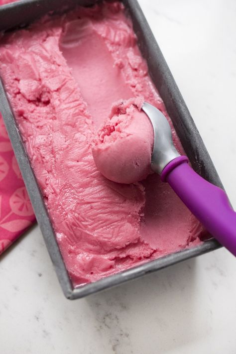 Rose Sorbet, Frozen Treats Recipes, Ice Cream Smoothie, Sorbet Recipe, Mid Term, Raspberry Rose, Food Ice Cream, I Scream For Ice Cream, Raspberry Sorbet