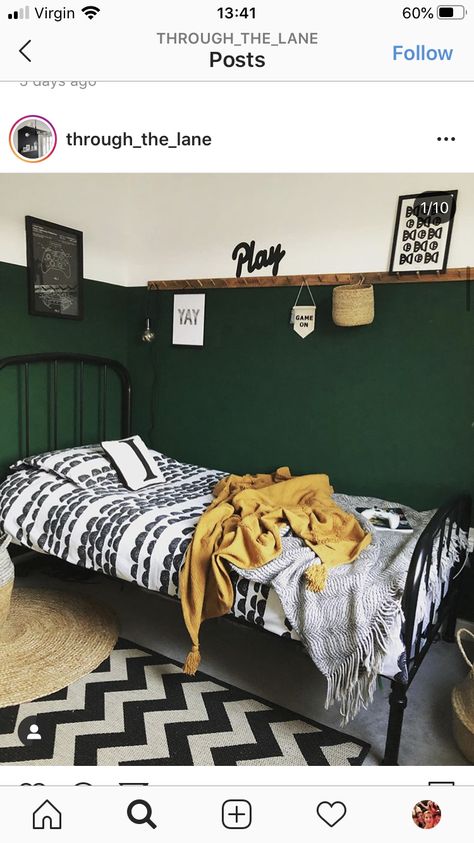 Green Half Wall, Spare Bedroom Office Ideas, Arty Bedroom, Boys Bedroom Green, Green Boys Room, Green Walls Living Room, Teenage Boy Room, Dark Green Walls, Half Walls