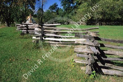 colonial style split rail fencing | Split rail fence at Colonial Williamsburg in Virginia. | David R ... Colonial Williamsburg Virginia, Split Rail Fence, Rustic Fence, Cheap Fence, Brick Fence, Horizontal Fence, Lattice Fence, Types Of Fences, Steel Fence