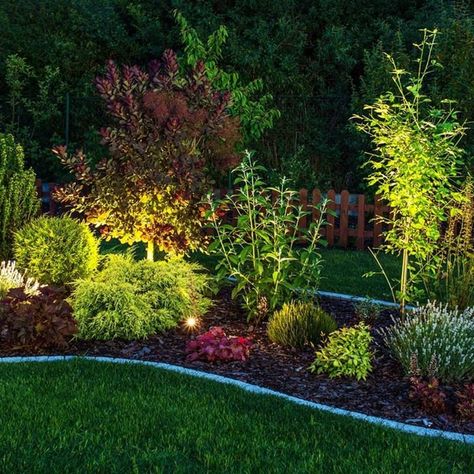 Curb Appeal Landscaping, English Garden Style, Curb Appeal Landscape, Front Yards Curb Appeal, Outdoor Path Lighting, Outdoor Landscape Lighting, Backyard Landscape, Front Landscaping, Have Inspiration