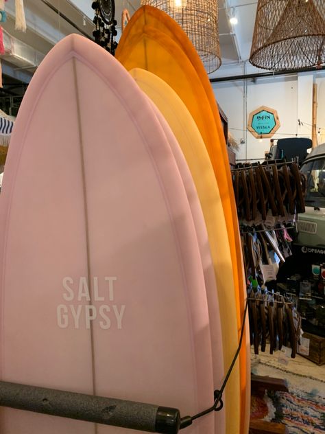 Pink Surfboard Aesthetic, Aesthetic Surfboard, Pink Surf Board, Surfboard Aesthetic, Shortboard Surfboard, Pink Surfboard, Surfboard Shop, Peach Girl, Surf Aesthetic