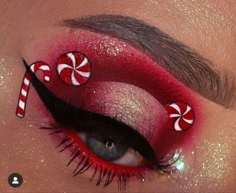 Holiday Eye Makeup, Xmas Makeup, Christmas Eyeshadow, Holiday Eye, Birthday Makeup Looks, Music Wallpapers, Vampire Bride, Christmas Eye Makeup, Makeup Pictorial