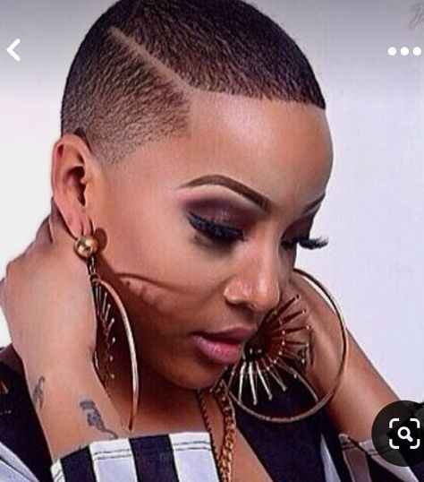 Fade Haircut Women, Natural Hair Twa, Short Fade Haircut, Short Hair Styles African American, Short Natural Haircuts, Black Hair Short Cuts, Shaved Hair Cuts, Short Shaved Hairstyles, Shaved Hair Designs