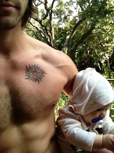 Jared Padalecki Family Pictures | POPSUGAR Celebrity Jared Padalecki Shirtless, Anti Possession Tattoo, Dr Tattoo, Supernatural Star, Supernatural Tattoo, Cute Family Pictures, Jared Padalecki Supernatural, Supernatural Quotes, Jared And Jensen