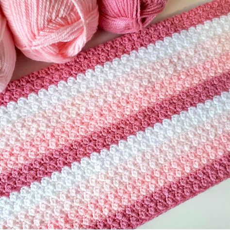 Couverture Bébé au Crochet | Mery Crochet Crochet Pram Blanket, Pants Pattern Free, Crochet Baby Pants, Baby Pants Pattern, Crochet Blanket Tutorial, Plaid Crochet, Easy Patterns, Crochet Easy, Bonnet Crochet