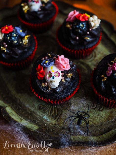 December Baking, Black Velvet Cupcakes, Cupcakes Aesthetic, Comic Christmas, Wedding Brainstorming, Skull Cupcakes, Christine Mcconnell, Deserts Cupcakes, Cupcake Project