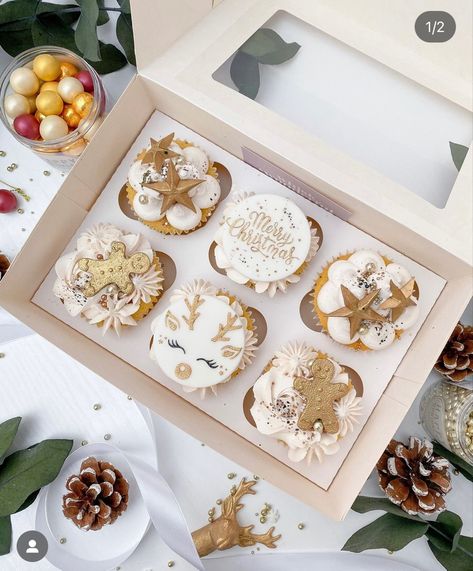 Christmas Cupcake Box Ideas, Christmas Cupcakes Decoration Elegant, Christmas Cake Packaging Ideas, Christmas Brownies Decoration, Elf On The Shelf Cupcakes, Christmas Dessert Box Ideas, White Christmas Cupcakes, Pretty Cupcakes Designs, Luxurious Cake