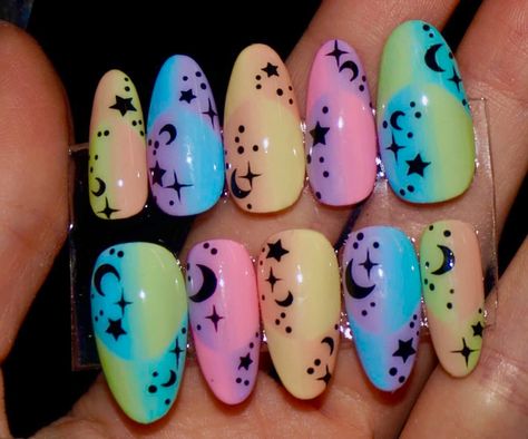 Uterus Nail Art, Slime Nail Art, Pastel Goth Nails Creepy Cute, Pastel Spooky Nails, Beltane Nails, Pastel Goth Nail Art, Gothic Nails Almond, Bubble Nails Designs, Gothic Spring Nails