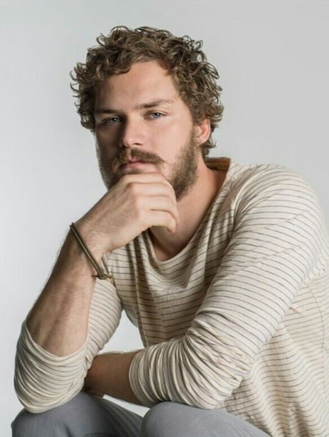 Danny Rand, Finn Jones, Iron Fist, Attractive Guys, Gq, Mens Hairstyles, Curly Hair, Hair Cuts, Actors