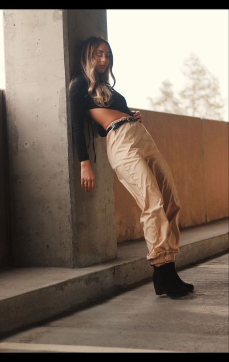 Woman Photoshoot Outdoor City, Car Photoshoot Parking Garage, Urban Outfit Photoshoot, Downtown Photoshoot Streetwear, Garage Top Photoshoot, Parking Garage Fashion Photoshoot, Edgy Photoshoot Ideas Street Style, Edgy Urban Photoshoot, Urban Model Photoshoot