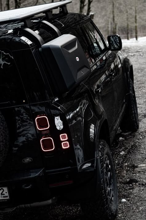 Land Rover Defender Wallpaper, Defender Wallpaper, New Defender 110, Black Defender, Range Rover Defender, Defender Land Rover, Defender Car, New Land Rover Defender, Car Iphone Wallpaper