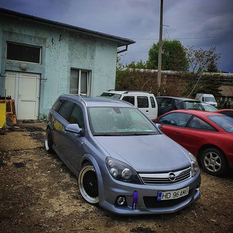 Astra H Caravan Project on Instagram: “💧 .  #opel #astra #opelastra #astrahcaravan #astramk5 #astraopc #astravxr #opc #vxr #astrahteam #clubastrah ##vauxhall #wagon #stationwagon…” Vauxhall Astra, Car Ideas, Car Tuning, Caravan, Rocket, Suv Car, Cars, Photo And Video, On Instagram