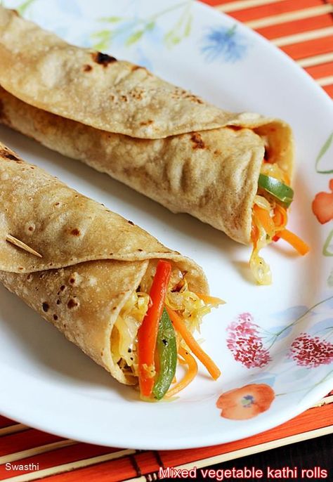 Veg kathi roll recipe for kids - Simple mix veg frankie recipe Veg Frankie Recipe, Veg Frankie, Kathi Roll Recipe, Veg Breakfast Recipes, Veg Roll, Kathi Roll, Frankie Recipe, Mix Veg, Tiffin Recipe