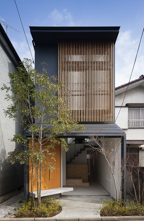 Machiya in Kawagoe House / K+S Architects | ArchDaily Japanese House Exterior, Small Japanese House, Japan House Design, Casa Wabi, Japanese Modern House, Small House Architecture, Small House Design Architecture, Japanese House Design, Townhouse Exterior