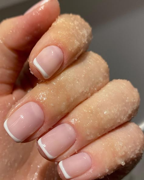 Micro Pink French Nails, Short Nail Bed French Tip, Pink Nail Bed French Tip, Very Short Nails, Shirt Nails, Manicure Nail Designs, French Manicure Nails, Basic Nails, Classic Nails