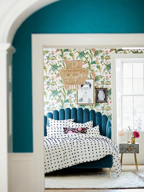 Bedroom Ideas Anthropologie Inspired Bedroom, Bedroom White Bedding, Maximalist Mid Century, Villas Architecture, Patterned Bedroom, Anthropologie Bedroom, Modern Wall Art Prints, Anthropologie Inspired, Anthropologie Home