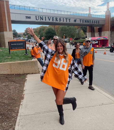 Flannel + SEC NCAA University of Tennessee Jersey Rework - Flannel Sleeve Upcycled Rework Fall Pullover Sustainable One size fits most. Oversized fit  One of a kind!! Customize  First model (brunette) is 5'5", typically small in tops Second model (blonde) is 5'10", typically small in tops DETAILS & CARE: MACHINE WASH GENTLE HANG DRY College Football Game Outfit, Reworked Flannel, Cookeville Tennessee, Tennessee Outfits, Gameday Fashion, Go Vols, Clothes Embroidery Diy, Fall Pullover, Football Game Outfit