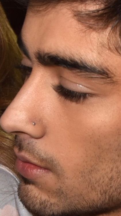 Guys With Nose Piercings, Zayn Pics, Mens Piercings, Mustache And Goatee, Zany Malik, Zayn Malik Style, Nose Piercing Stud, Zayn Malik Pics, Face Piercings