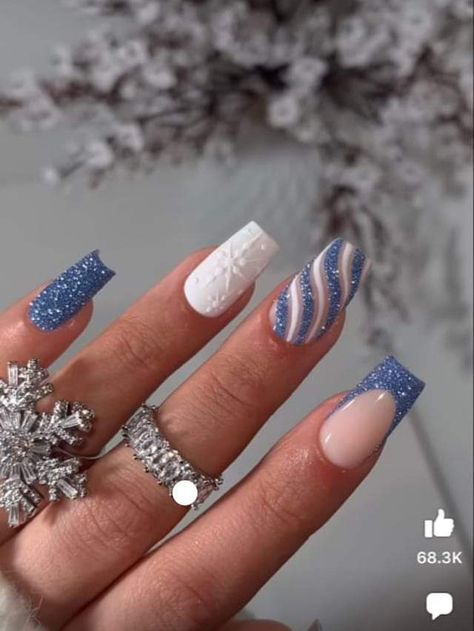 January Nail Designs, Blue Christmas Nails, Candy Cane Nails, January Nails, Winter Nails Acrylic, Christmas Gel Nails, Smink Inspiration, Christmas Nail Art Designs, Christmas Nails Acrylic